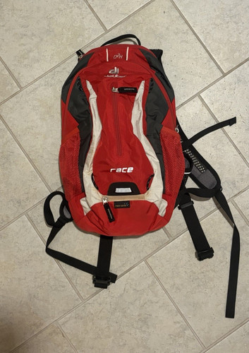 Deuter race trekking - 10,